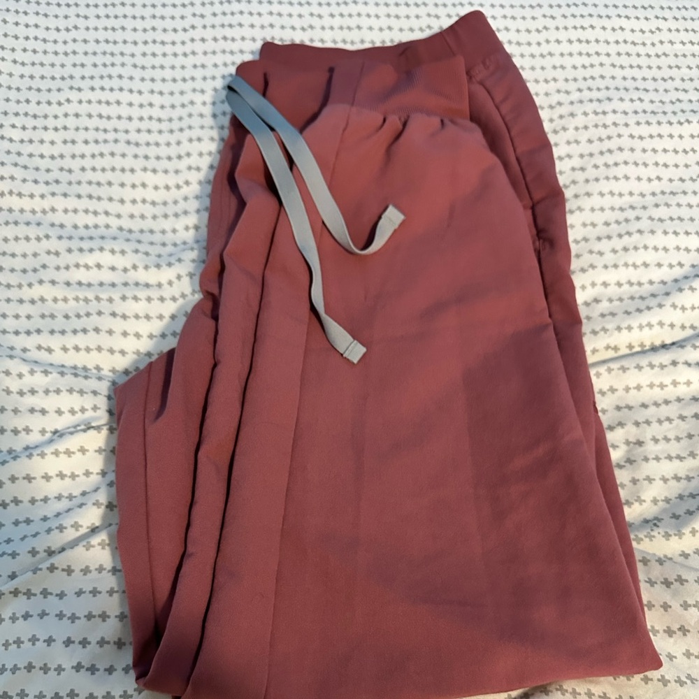FIGS Mauve Zamora Jogger Scrub Pants | Size L | EUC | PO 5582